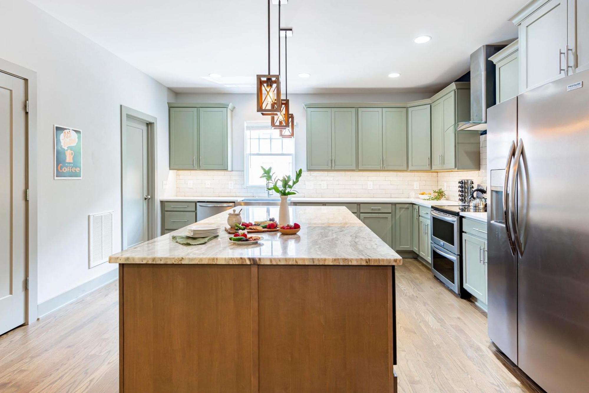 Waverly By Avantstay Nashville-Inspired Townhome W Luxury Kitchen Pool Table Luaran gambar